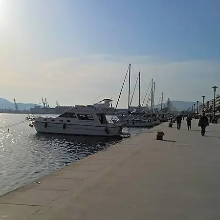 Alexandros Hotel 3*